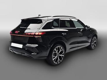 Audi Q3 TFSI S-TRONIC S-LINE NAVI LED-PLUS ACC BLACK-STYLE   Tageszulassung