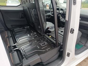 Fiat Doblo Flexcab L2 130 AT Navi,LR Boden+Seiten Gebrauchtwagen