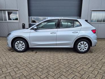 Skoda Fabia  1.0 TSI 115PS DSG Selection 5-türig Rückf.Kamera Parksensoren Sitzheizung Multifunktionslenkrad Klima Skoda-Radio Bluetooth Touchscreen Tempomat Nebelsch. Apple CarPlay + Android Auto Tageszulassung