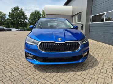 Skoda Fabia  1.0 TSI 95PS Selection 5-türig Rückf.Kamera Parksensoren Sitzheizung Multifunktionslenkrad Klima Skoda-Radio Bluetooth Touchscreen Tempomat Nebelsch. Apple CarPlay + Android Auto Tageszulassung