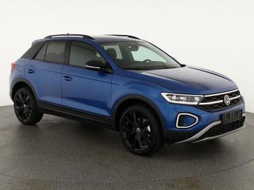 VW T-Roc 1.5 TSI DSG Black Style, AHK, IQ.Light, 19-Zoll, easyOpen, Navi Tageszulassung