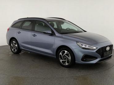 Hyundai i30 Kombi 1.5 T-GDI DCT Family, Navi. LED, Kamera, Winter, 17-Zoll Jahreswagen