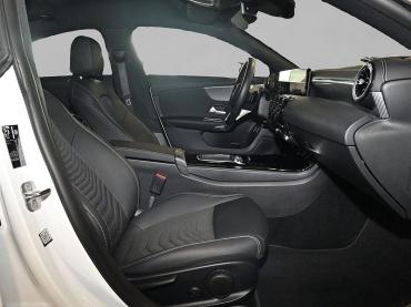 Fahrzeug ansehen: Mercedes-Benz CLA-Klasse CLA 180 Gebrauchtwagen Mercedes-Benz CLA-Klasse CLA 180 Gebrauchtwagen