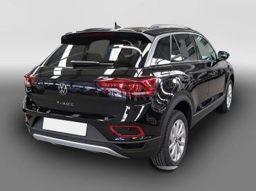 VW T-Roc 1.5 TSI DSG LIFE LED WINTER AHK   Tageszulassung