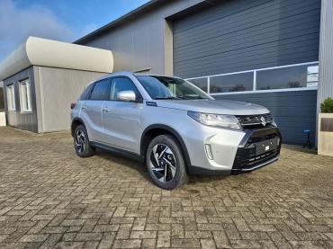 Fahrzeug ansehen: Suzuki Vitara 1.4 Boosterjet 129PS Hybrid Comfort+ Teilleder mit Alcantara Navi Klimaautomatik Sitzheizung ACC PDC v+h Rückf.Kamera Suzuki-Radio Apple CarPlay Android Auto Touchscreen 2xKeyless 17-LM Tageszulassung Suzuki Vitara 1.4 Boosterjet 129PS Hybrid Comfort+ Teilleder mit Alcantara Navi Klimaautomatik Sitzheizung ACC PDC v+h Rückf.Kamera Suzuki-Radio Apple CarPlay Android Auto Touchscreen 2xKeyless 17-LM Tageszulassung