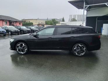 Fahrzeug ansehen: Skoda Superb Skoda Combi Sportline 2.0 TSI 195 kW (265 PS) 7-Gang-DSG 4x4 2.0 TSI 7-Gang-DSG 4x4 Neuwagen Skoda Superb Skoda Combi Sportline 2.0 TSI 195 kW (265 PS) 7-Gang-DSG 4x4 2.0 TSI 7-Gang-DSG 4x4 Neuwagen