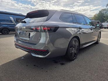 VW Passat TDI 2.0 Variant DSG R-Line AHK SSD 19LM K Jahreswagen