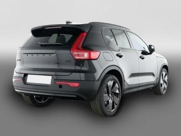 Fahrzeug ansehen: Volvo XC40 Ultra Black Edition 2WD AHK Digitales Cockpit Memory Sitze Soundsystem HarmanKardon Jahreswagen Volvo XC40 Ultra Black Edition 2WD AHK Digitales Cockpit Memory Sitze Soundsystem HarmanKardon Jahreswagen