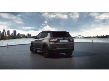 Jeep Compass North Star Mild-Hybrid Sicherheits-Paket LED ACC Mehrzonenklima Tageszulassung