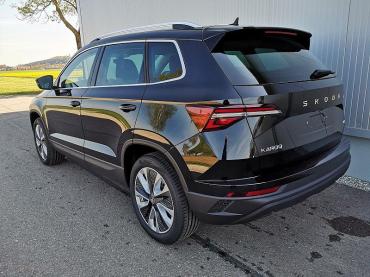 Skoda Karoq 2.0 TDI Selection DSG 4x4 GV5 AHK 18 Ladeb Tageszulassung