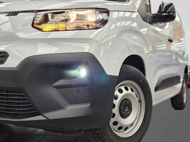 Fahrzeug ansehen: Fiat Doblo Cargo 1,5D Maxi L2 AppleCP Kamera GJReifen Gebrauchtwagen Fiat Doblo Cargo 1,5D Maxi L2 AppleCP Kamera GJReifen Gebrauchtwagen