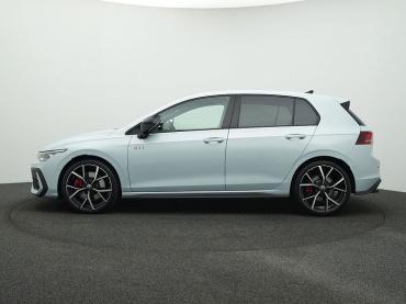 VW Golf 8 2.0 TSI DSG FACELIFT BLACK-STYLE H+K PANO ALU 19 Jahreswagen