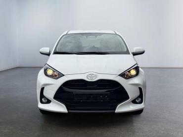 Toyota Yaris Yaris 1,5 CVT Hybrid Apple ACC PDC Kam SHZ Spur... Tageszulassung