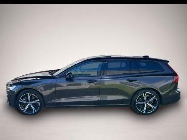 Fahrzeug ansehen: Volvo V60 Kombi T8 Ultra Dark Recharge WiPa * LED * Navi Volvo V60 Kombi T8 Ultra Dark Recharge WiPa * LED * Navi
