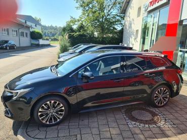 Toyota Corolla Corolla 2.0 Hybrid Touring Sports Team Deutschland (ZE1HE) Gebrauchtwagen