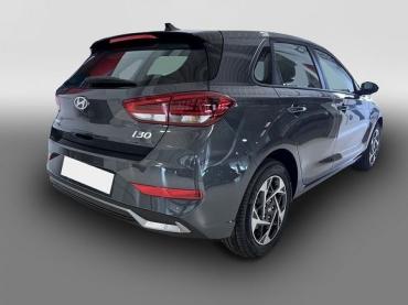 Fahrzeug ansehen: Hyundai i30 GO 1.0 T-GDI 73kW (100PS) Toter-Winkel-Assist... Tageszulassung Hyundai i30 GO 1.0 T-GDI 73kW (100PS) Toter-Winkel-Assist... Tageszulassung