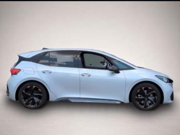 Fahrzeug ansehen: Cupra Born eBOOST 231PS * ACC R-Kam Navi LED VKZ-Erk 19 Cupra Born eBOOST 231PS * ACC R-Kam Navi LED VKZ-Erk 19