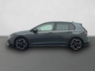 Fahrzeug ansehen: VW Golf 8 1.5 eTSI DSG R-LINE BLACK STYLE PANO HK BERGAMO NAVI Jahreswagen VW Golf 8 1.5 eTSI DSG R-LINE BLACK STYLE PANO HK BERGAMO NAVI Jahreswagen