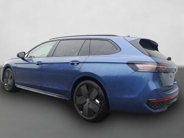 VW Passat 2.0 TDI DSG 4Motion R-Line Pano 19 Zoll Head Up AHK Navi Tageszulassung
