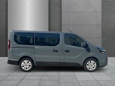 Nissan Primastar 2,8t dCi 150 L1H1 Tekna 8-Sitzer SHZ+RFK+Navi Gebrauchtwagen