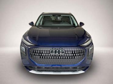 Audi Q3 NEU TFSI quattro Tech * AHK * LEDPlus * ACC * Kamera * Al.