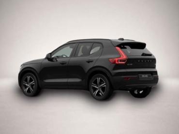 Fahrzeug ansehen: Volvo XC40 Plus Dark 2WD 360 Grad Kamera Frontscheiben Volvo XC40 Plus Dark 2WD 360 Grad Kamera Frontscheiben