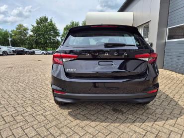 Skoda Fabia  1.0 TSI 115PS DSG Selection 5-türig Rückf.Kamera Parksensoren Sitzheizung Multifunktionslenkrad Klima Skoda-Radio Bluetooth Touchscreen Tempomat Nebelsch. Apple CarPlay + Android Auto Tageszulassung