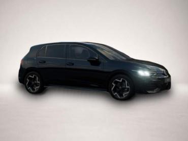Volkswagen Golf VIII 1.5 eTSI DSG R-Line * AHK * Kamera * LED * Na