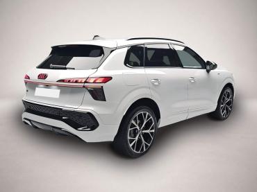 Fahrzeug ansehen: Audi Q3 TFSI S-Tronic S-Line Navi LED-Plus Pano Audi Q3 TFSI S-Tronic S-Line Navi LED-Plus Pano