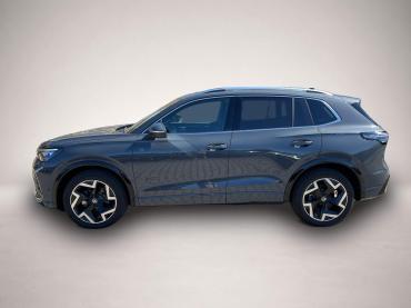 Fahrzeug ansehen: Volkswagen Tiguan 1.5 eTSI MHEV DSG R-Line Pano AZV IQPremium Mat. Volkswagen Tiguan 1.5 eTSI MHEV DSG R-Line Pano AZV IQPremium Mat.