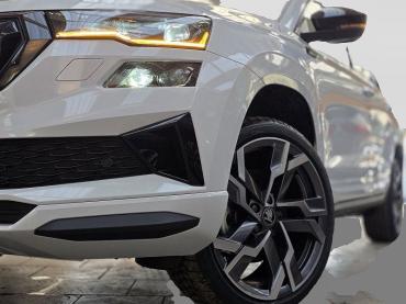 Fahrzeug ansehen: Skoda Karoq 1.5 TSI Sportline el.AHK 19"Alu el.Heckkl. Skoda Karoq 1.5 TSI Sportline el.AHK 19"Alu el.Heckkl.