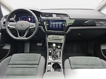 VW Touran 1.5 TSI DSG HIGHLINE R-LINE NAVI LED ACC PANO KAME   Jahreswagen