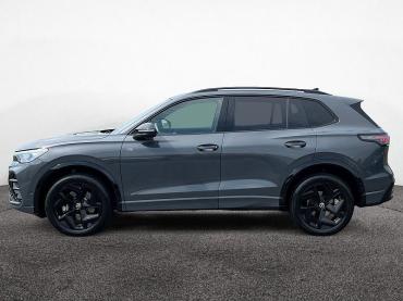 VW Tiguan R-Line 4Mo. TDI DSG|PANO|eHECK|BLACKSTYLE Gebrauchtwagen