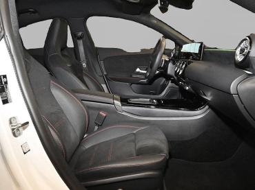 Fahrzeug ansehen: Mercedes-Benz CLA-Klasse CLA 250 Jahreswagen Mercedes-Benz CLA-Klasse CLA 250 Jahreswagen