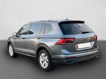 Fahrzeug ansehen: VW Tiguan Life 4Motion 2.0 TSI Kamera 7- Sitzer AD El. Panodach Navi Digitales Cockpit Gebrauchtwagen VW Tiguan Life 4Motion 2.0 TSI Kamera 7- Sitzer AD El. Panodach Navi Digitales Cockpit Gebrauchtwagen