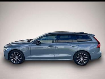 Fahrzeug ansehen: Volvo V60 T8 Twin Engine PHEV Plus Dark Recharge Volvo V60 T8 Twin Engine PHEV Plus Dark Recharge