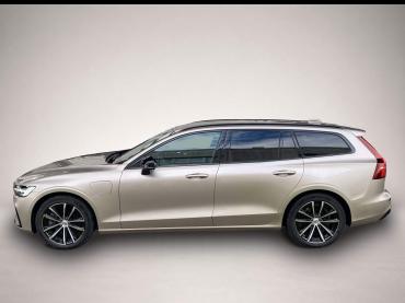 Fahrzeug ansehen: Volvo V60 Kombi T8 Plus Dark Recharge WiPa * LED * Navi * DA Volvo V60 Kombi T8 Plus Dark Recharge WiPa * LED * Navi * DA
