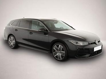Fahrzeug ansehen: Volkswagen Passat Variant TDI DSG 4M R-LINE * Pano * AHK * IQ. Volkswagen Passat Variant TDI DSG 4M R-LINE * Pano * AHK * IQ.