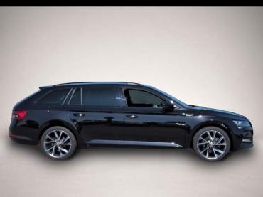Fahrzeug ansehen: Skoda Superb Combi SPORTLINE 2.0TSI * AHK ACC MatrixLED Skoda Superb Combi SPORTLINE 2.0TSI * AHK ACC MatrixLED