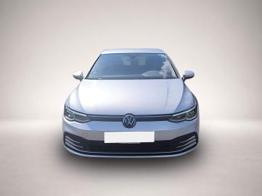 Volkswagen Golf 8 2.0 TDI DSG Life NAVI RFK ACC PDC SITZH K