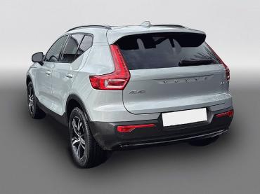 Fahrzeug ansehen: Volvo XC40 B4 (Benzin) Plus Dark 2WD Automatik Bluetooth Jahreswagen Volvo XC40 B4 (Benzin) Plus Dark 2WD Automatik Bluetooth Jahreswagen