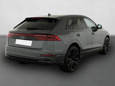 Fahrzeug ansehen: Audi Q8 50 TDI qu S-LINE, Luft, Pano, B&O, 23-Zoll, AHK, Leder, AreaView, Optik schwarz Tageszulassung Audi Q8 50 TDI qu S-LINE, Luft, Pano, B&O, 23-Zoll, AHK, Leder, AreaView, Optik schwarz Tageszulassung