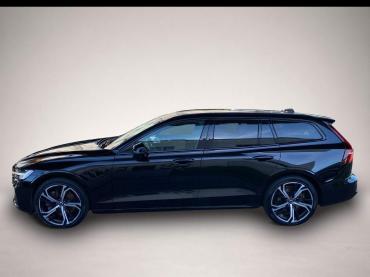 Fahrzeug ansehen: Volvo V60 Kombi T8 Ultra Dark Recharge WiPa * LED * Navi Volvo V60 Kombi T8 Ultra Dark Recharge WiPa * LED * Navi