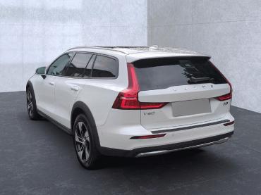 Volvo V60 V60 Cross Country B5 (Benzin) Ultimate AWD Navi Gebrauchtwagen