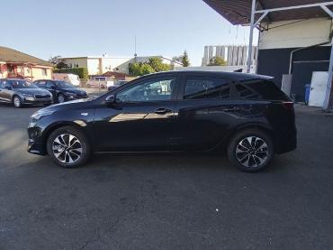 Fahrzeug ansehen: KIA Ceed Kia Silver 1.5 T-GDI 103kW (140PS) 6-Gang 1.5 T-GDI 6-Gang Tageszulassung KIA Ceed Kia Silver 1.5 T-GDI 103kW (140PS) 6-Gang 1.5 T-GDI 6-Gang Tageszulassung