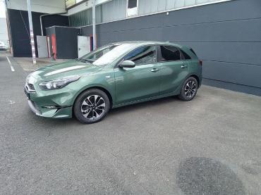 KIA Ceed Kia Silver 1.5 T-GDI 103kW (140PS) 6-Gang 1.5 T-GDI 6-Gang Tageszulassung