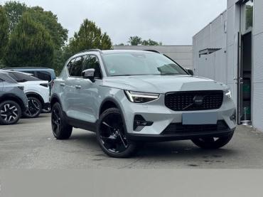 Volvo XC40 B4 Plus Black Edition 2WD/FHZ/Pixel-LED Neuwagen
