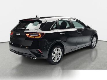 KIA Ceed 1.5 T-GDI DCT7 ULTIMATE EDITION MJ25    Tageszulassung
