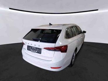 Skoda Octavia Combi 2.0 TDI Style LED/Pano/AHK/Head Up Gebrauchtwagen