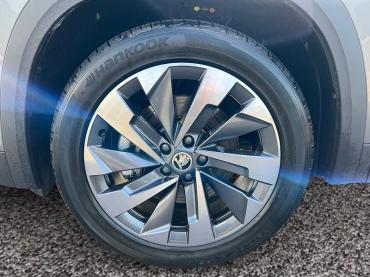 Skoda Kodiaq Selection 4x4 TDI DSG|5-J-GAR|PANO|AHK| Jahreswagen